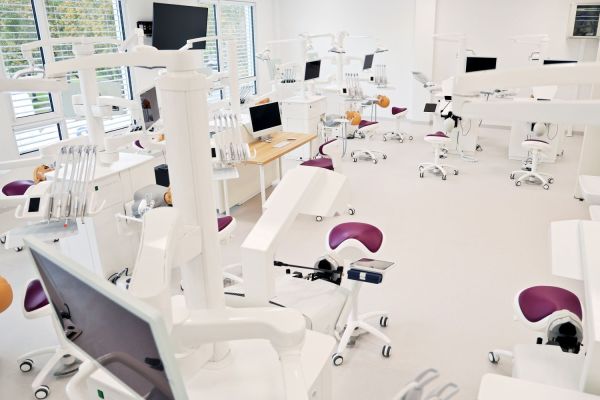 Otwarcie Uniwersyteckiego Centrum Stomatologii CM UMK  (24.09.2026) [fot.  Andrzej Romański] Kliknij, aby powiększyć zdjęcie