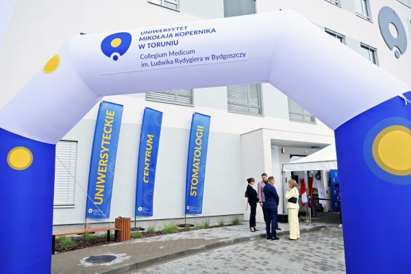 Otwarcie Uniwersyteckiego Centrum Stomatologii CM UMK  (24.09.2026) [fot.  Andrzej Romański] Kliknij, aby powiększyć zdjęcie