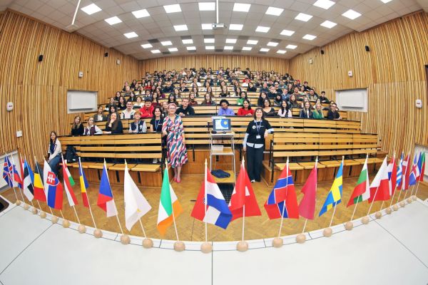 Tydzień Orientacyjny dla studentów i studentek z zagranicy (Wydział Chemii 23 września 2026 r.) [Andrzej Romański] Kliknij, aby powiększyć zdjęcie