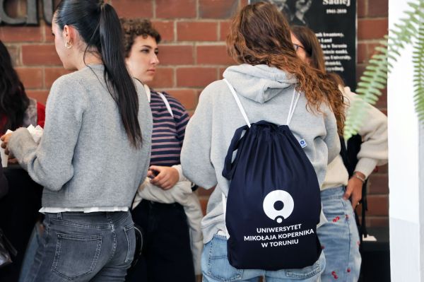 Tydzień Orientacyjny dla studentów i studentek z zagranicy (Wydział Chemii 23 września 2026 r.) [Andrzej Romański] Kliknij, aby powiększyć zdjęcie