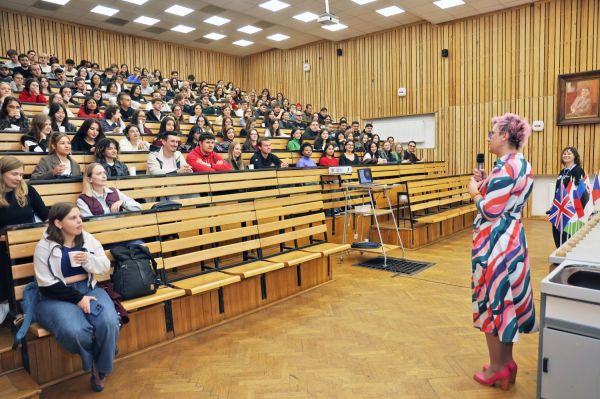 Tydzień Orientacyjny dla studentów i studentek z zagranicy (Wydział Chemii 23 września 2026 r.) [Andrzej Romański] Kliknij, aby powiększyć zdjęcie