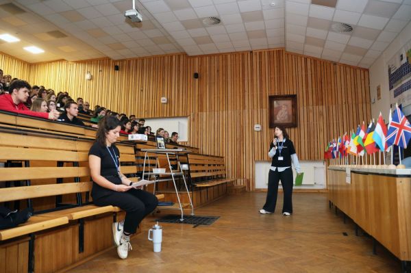 Tydzień Orientacyjny dla studentów i studentek z zagranicy (Wydział Chemii 23 września 2026 r.) [Andrzej Romański] Kliknij, aby powiększyć zdjęcie