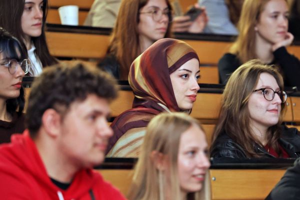 Tydzień Orientacyjny dla studentów i studentek z zagranicy (Wydział Chemii 23 września 2026 r.) [Andrzej Romański] Kliknij, aby powiększyć zdjęcie