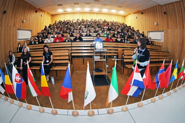 Tydzień Orientacyjny dla studentów i studentek z zagranicy (Wydział Chemii 23 września 2026 r.) [Andrzej Romański] Kliknij, aby powiększyć zdjęcie