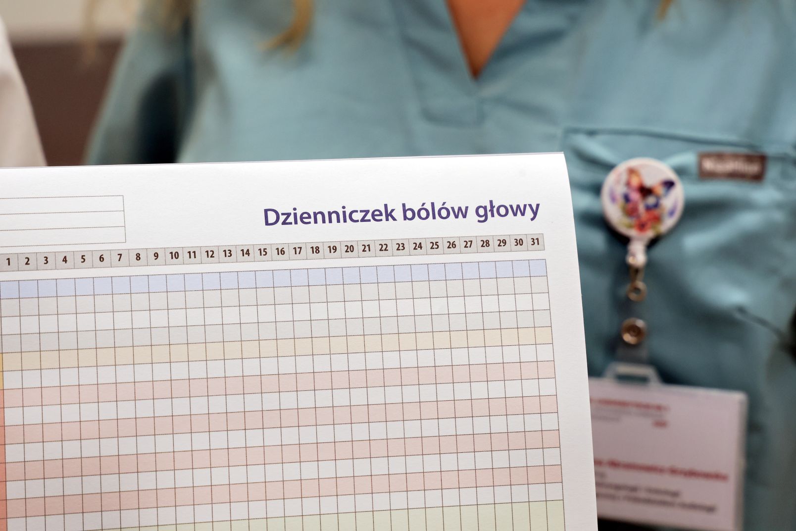 Karta w kratkę z dzienniczka bólu głowy
