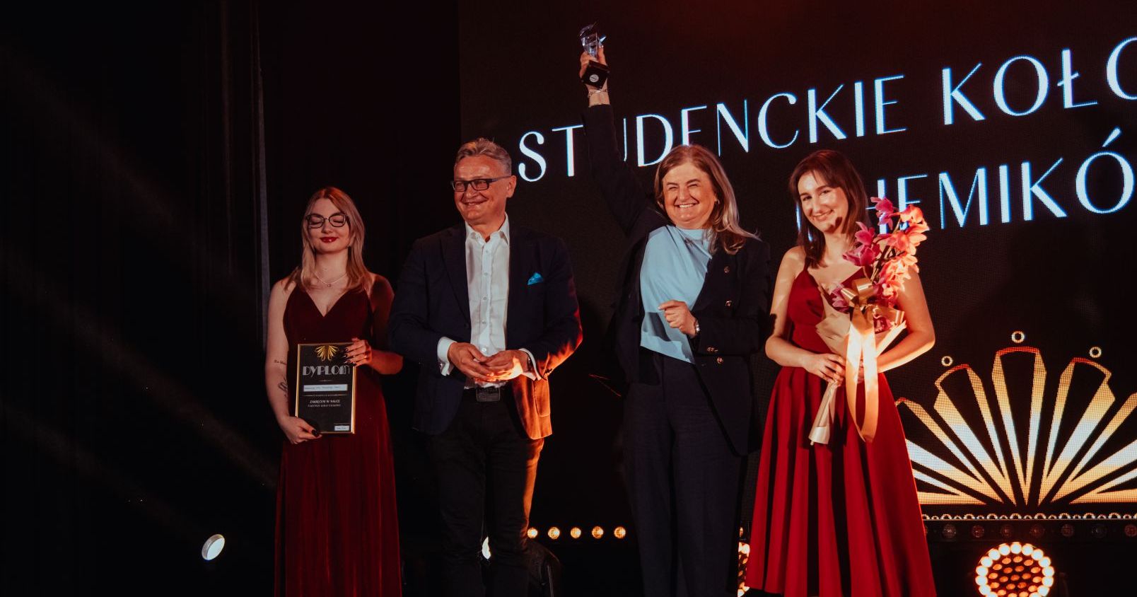 Wybierz gwiazdy uniwersytetu