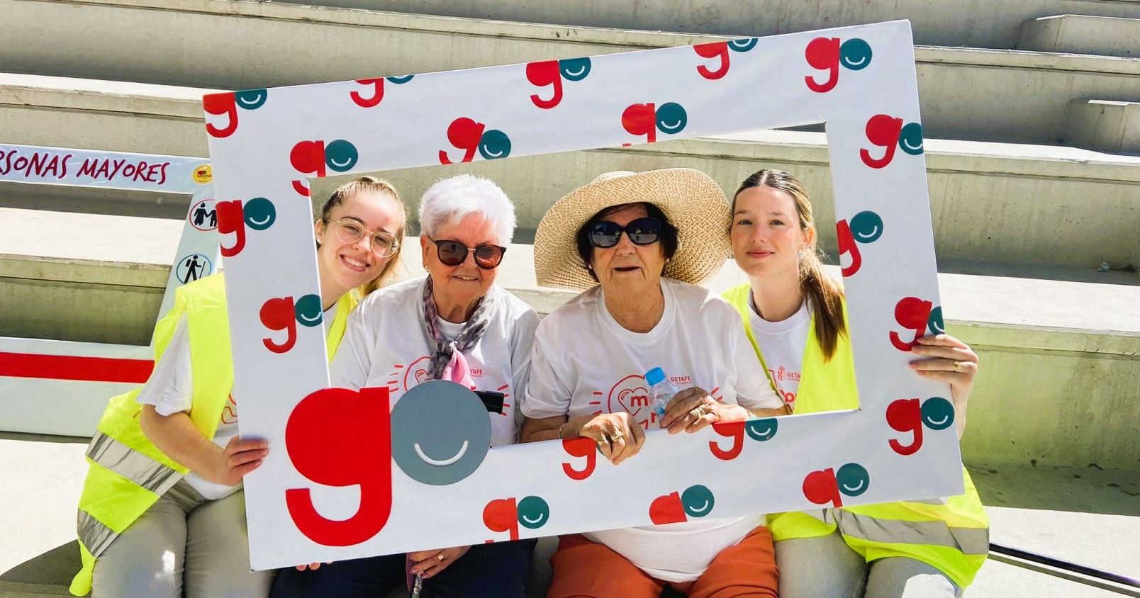 YUFE blisko społeczności